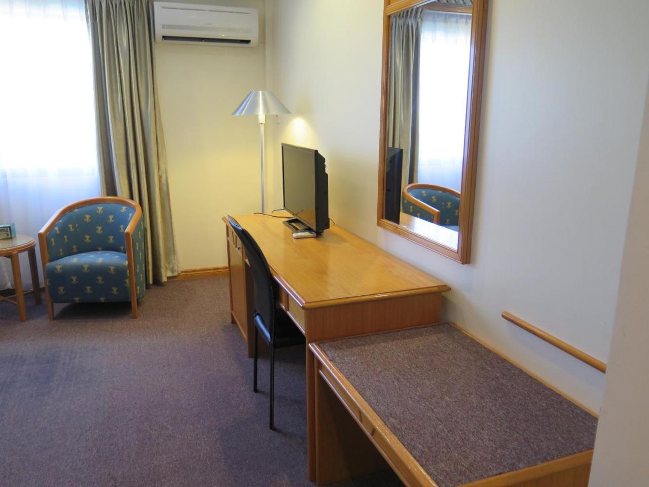 Sea View Resort Hotel & Apartments Kuala Belait Exterior foto